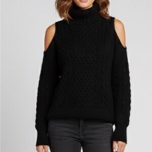 Nwot. H&M cold shoulder sweater